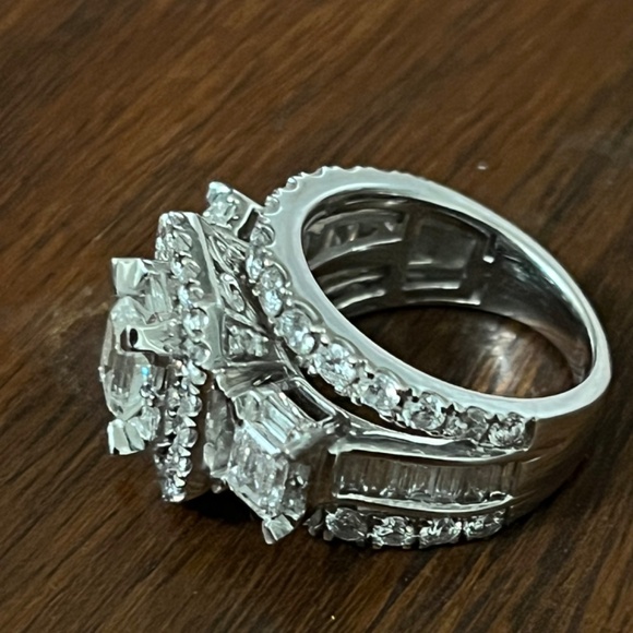 Diamond & White 14K Gold Emerald Halo Cut Ring 3.94 Carats TW - Picture 3 of 9